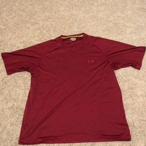 Under Armour loose fitting heat gear